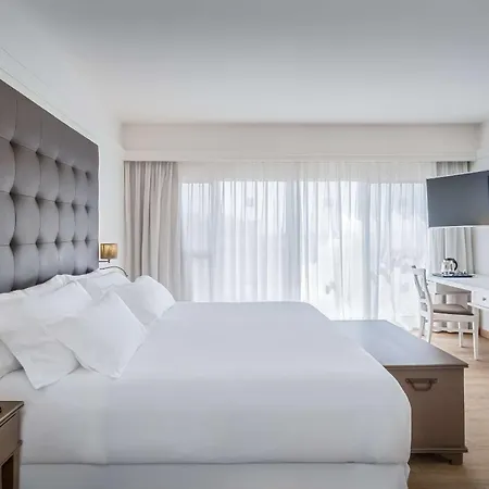 Barcelo Bay - Adults Only