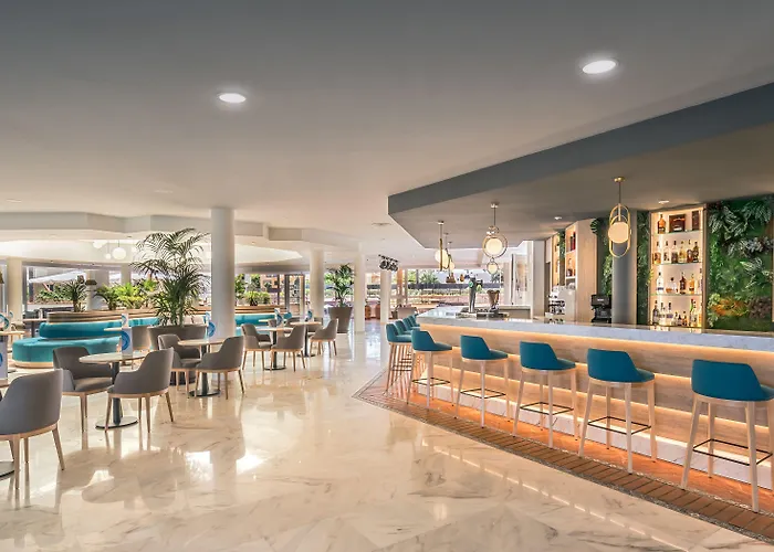 Barcelo Bay - Adults Only קורלחו