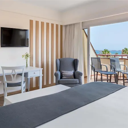 酒店 科拉莱霍湾巴瑟罗度假酒店-仅限成人 4*