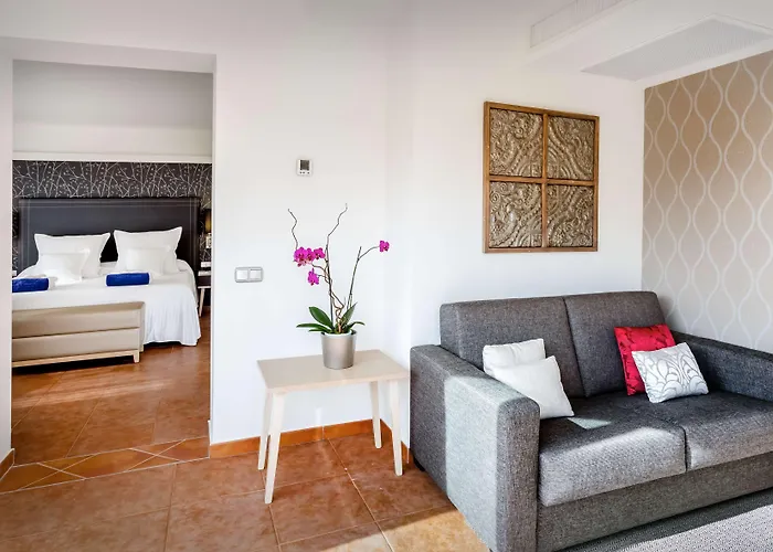 Hotel Barcelo Bay - Adults Only