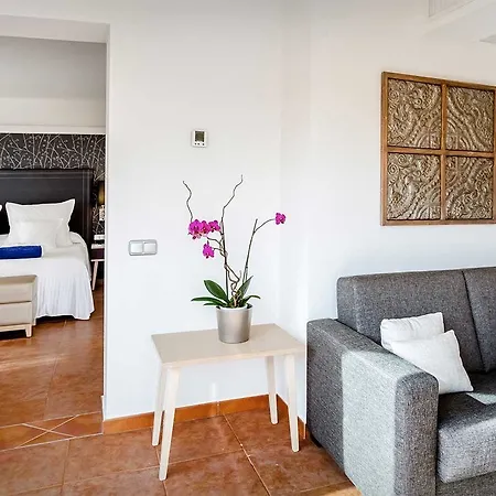 Barcelo Bay - Adults Only Hotell